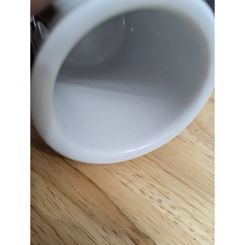 Vietnam Veterans memorial Des Moines Iowa‎ mug white black line art 4 inch vtg